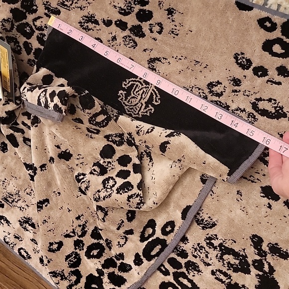 New set of Roberto cavalli bath set towel - Picture 5 of 8